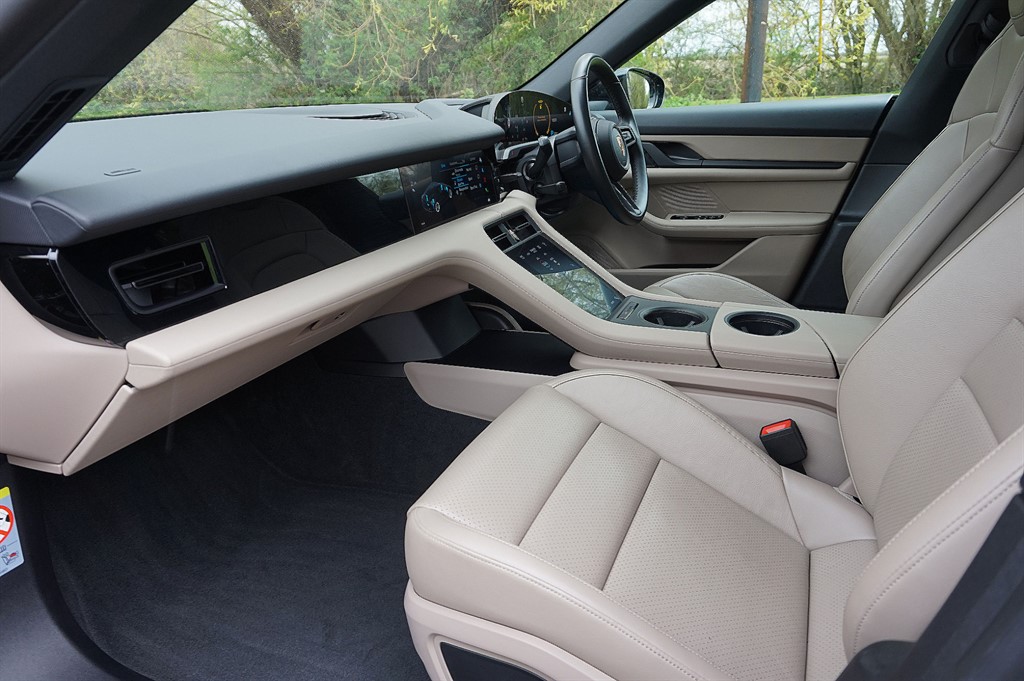 Used Porsche Taycan 2022 for sale - 78063706: Photo 18