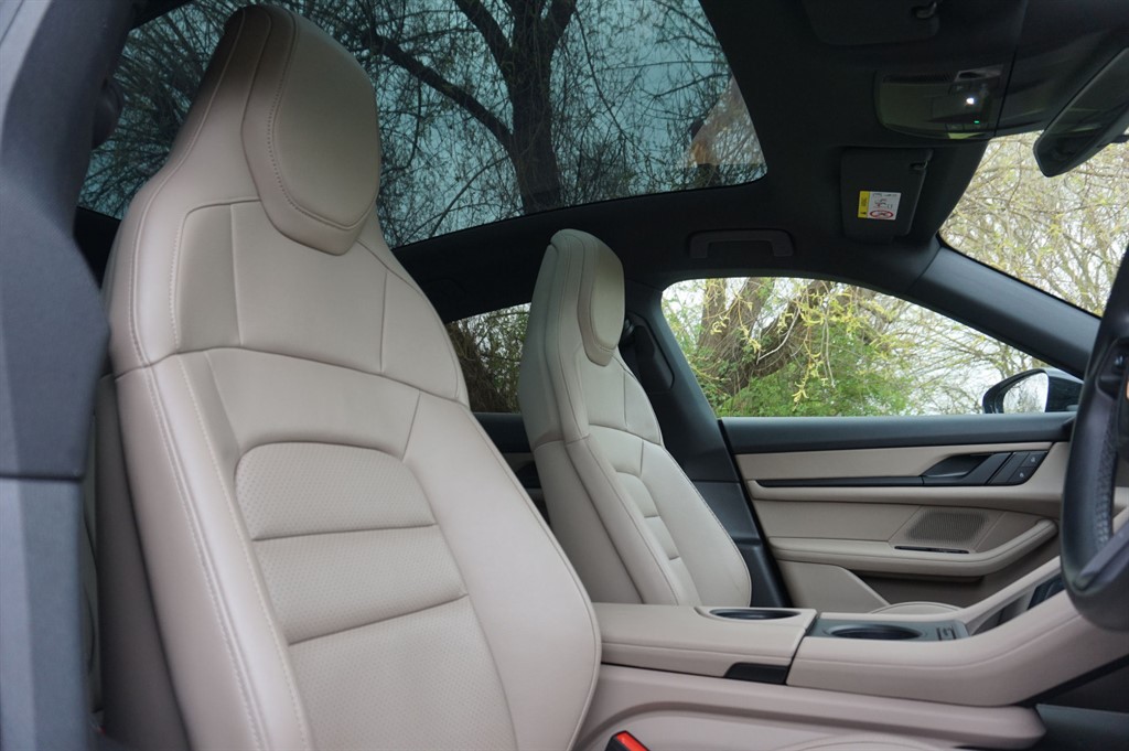 Used Porsche Taycan 2022 for sale - 78063706: Photo 25