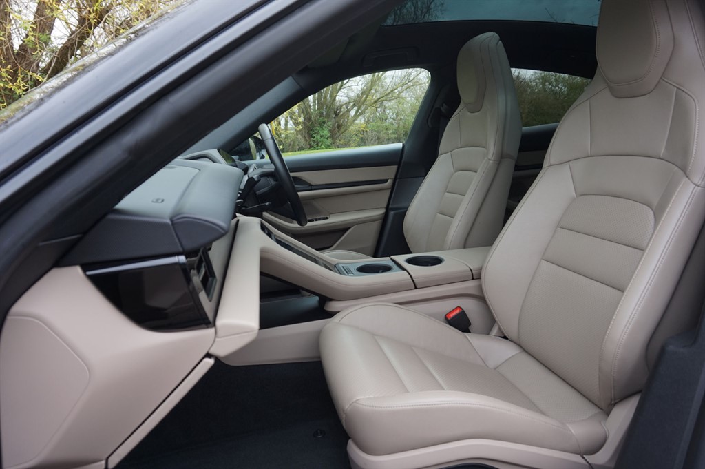 Used Porsche Taycan 2022 for sale - 78063706: Photo 26