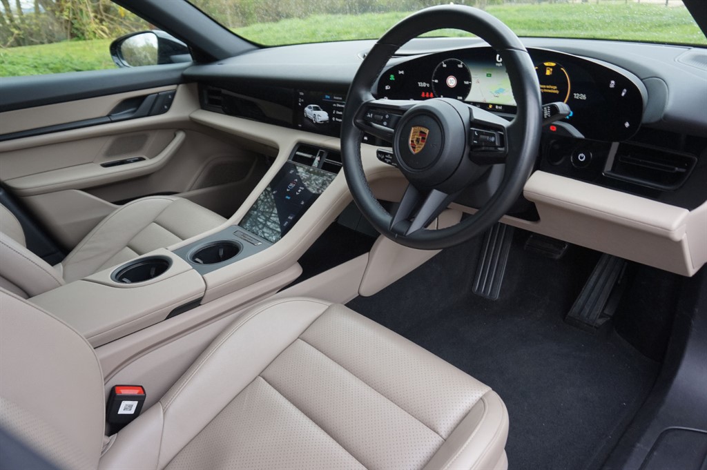 Used Porsche Taycan 2022 for sale - 78063706: Photo 5