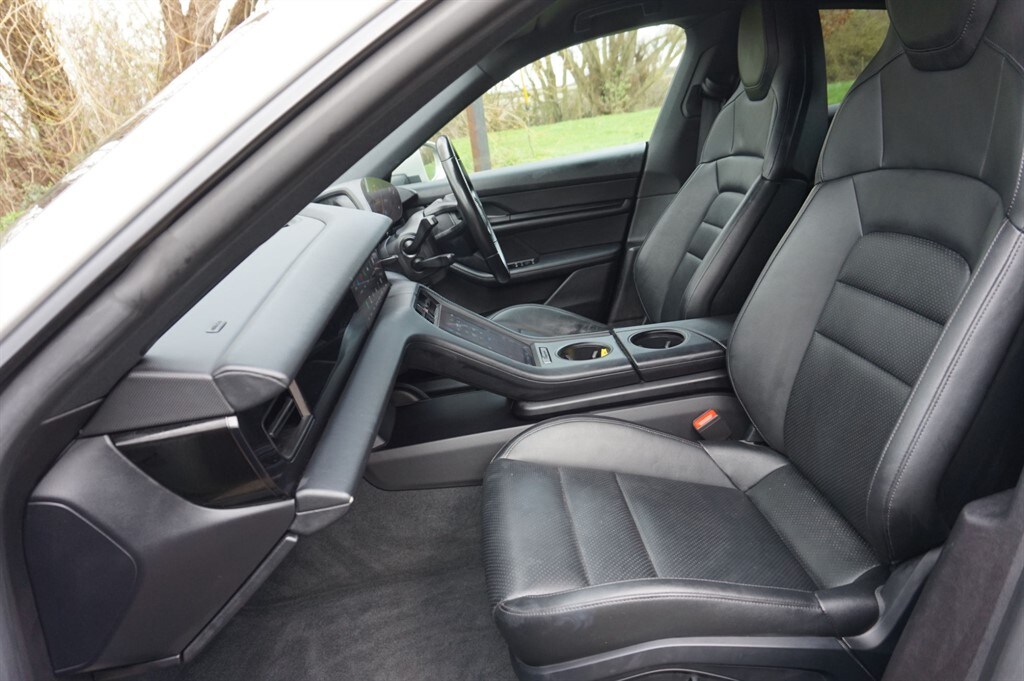 Used Porsche Taycan 2021 for sale - 77855995: Photo 15