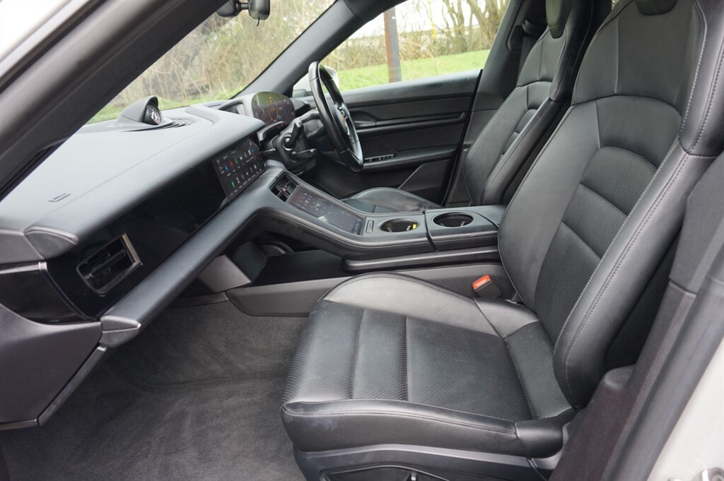 Used Porsche Taycan 2021 for sale - 77855995: Photo 17