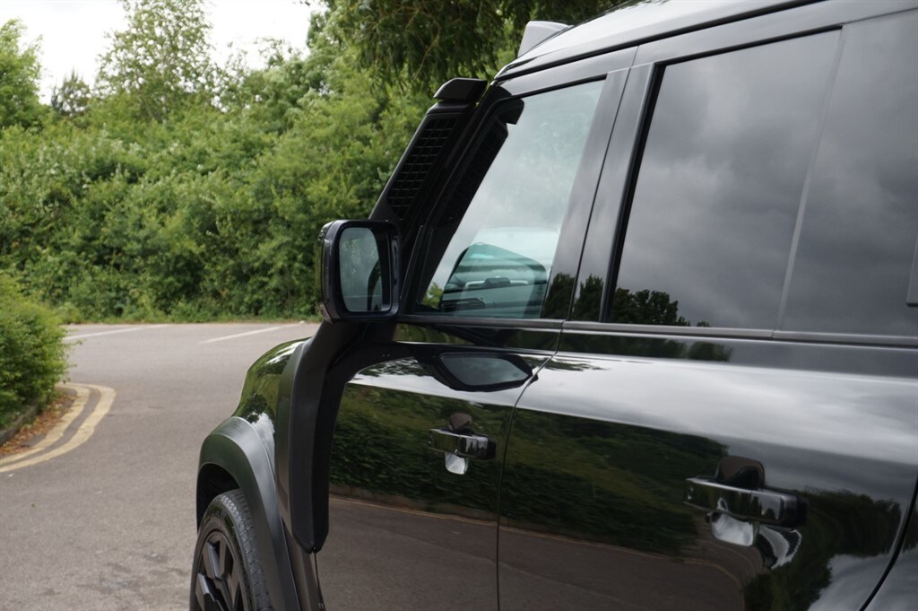 Used Land Rover Defender 2021 for sale - 76856617: Photo 20