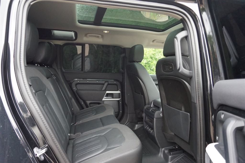 Used Land Rover Defender 2021 for sale - 76856617: Photo 27