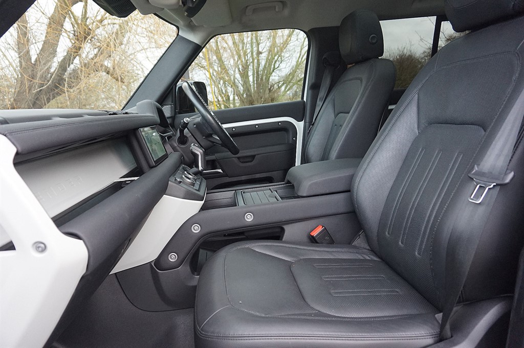 Used Land Rover Defender 2021 for sale - 77256655: Photo 6