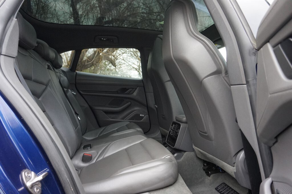 Used Porsche Taycan 2023 for sale - 77726488: Photo 8