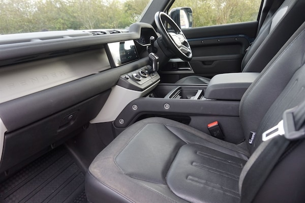 Used Land Rover Defender 2020 for sale - 76248651: Photo 6