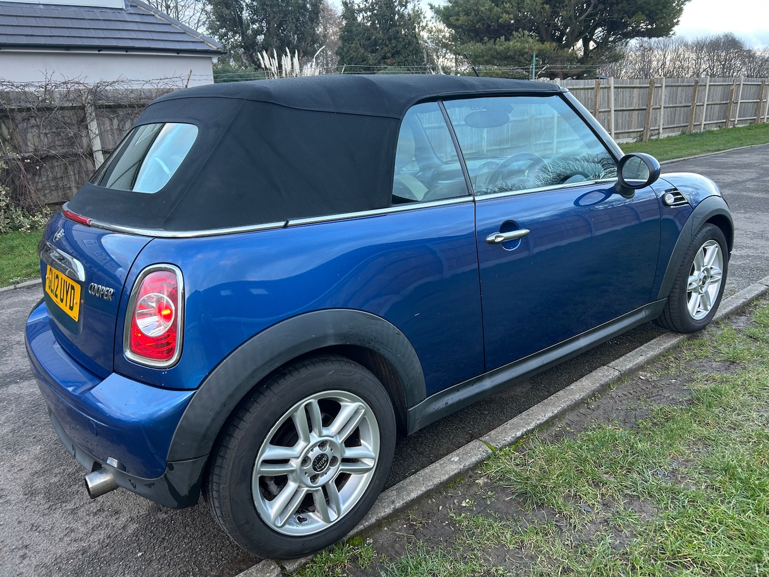 Used MINI Convertible 2012 for sale - 77262889: Photo 3