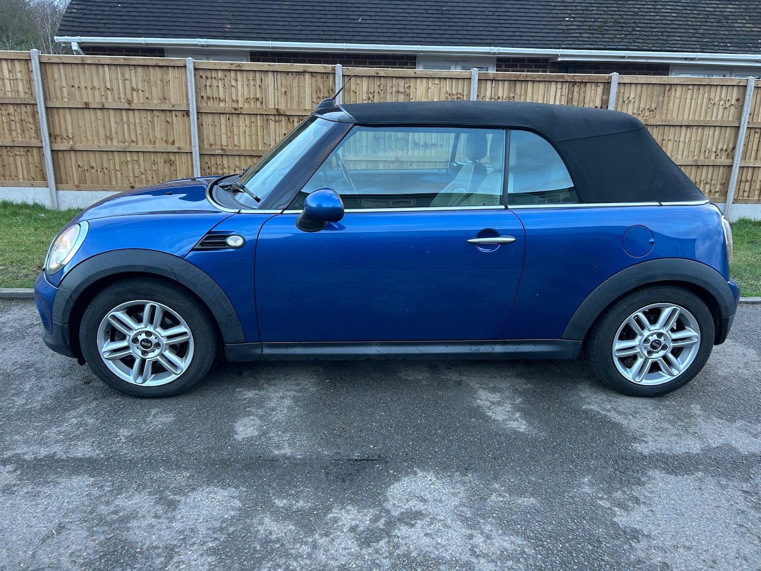 Used MINI Convertible 2012 for sale - 77262889: Photo 6