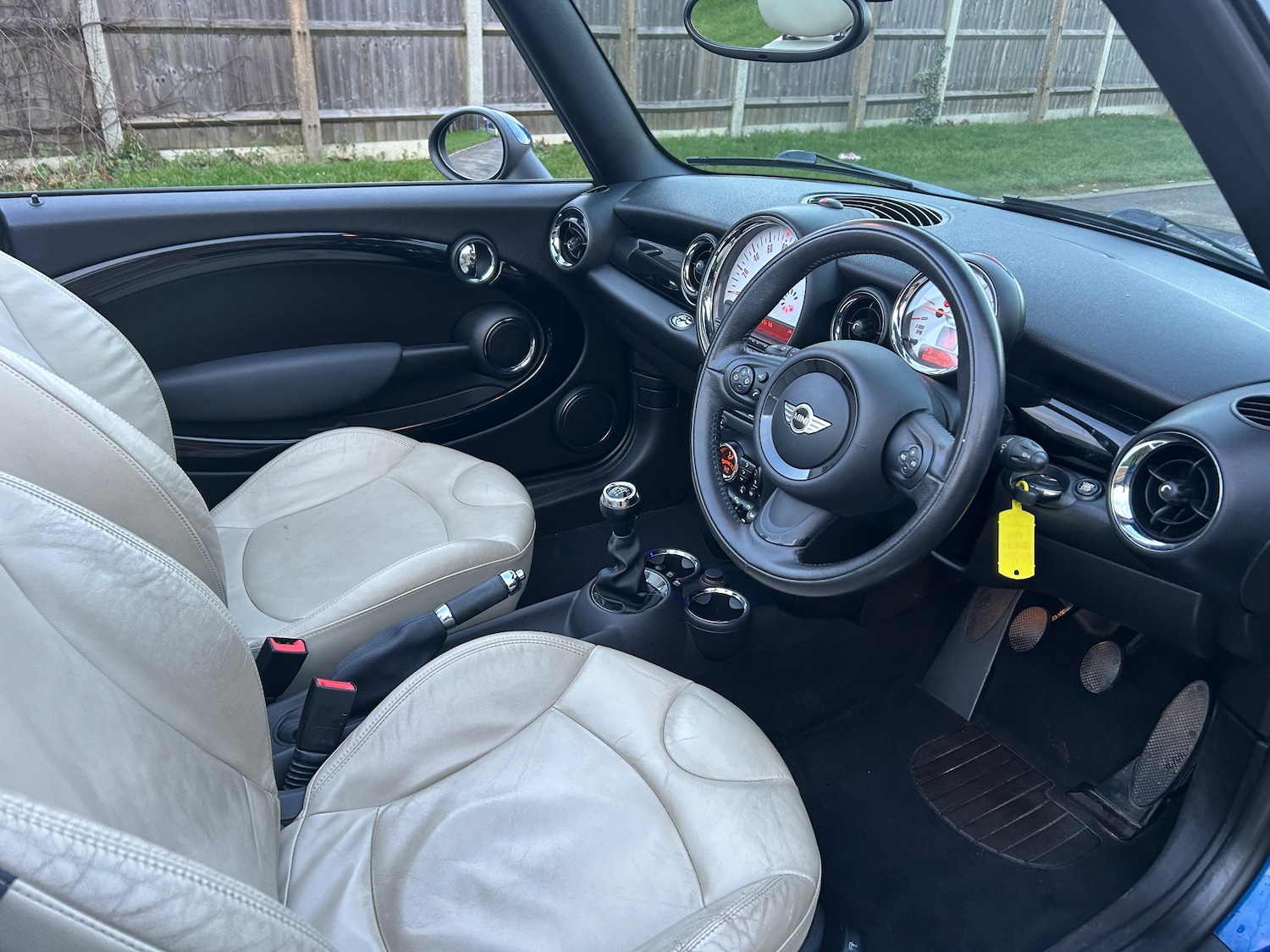 Used MINI Convertible 2012 for sale - 77493809: Photo 11