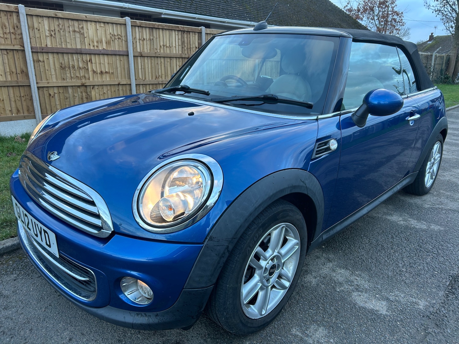 Used MINI Convertible 2012 for sale - 77493809: Photo 13