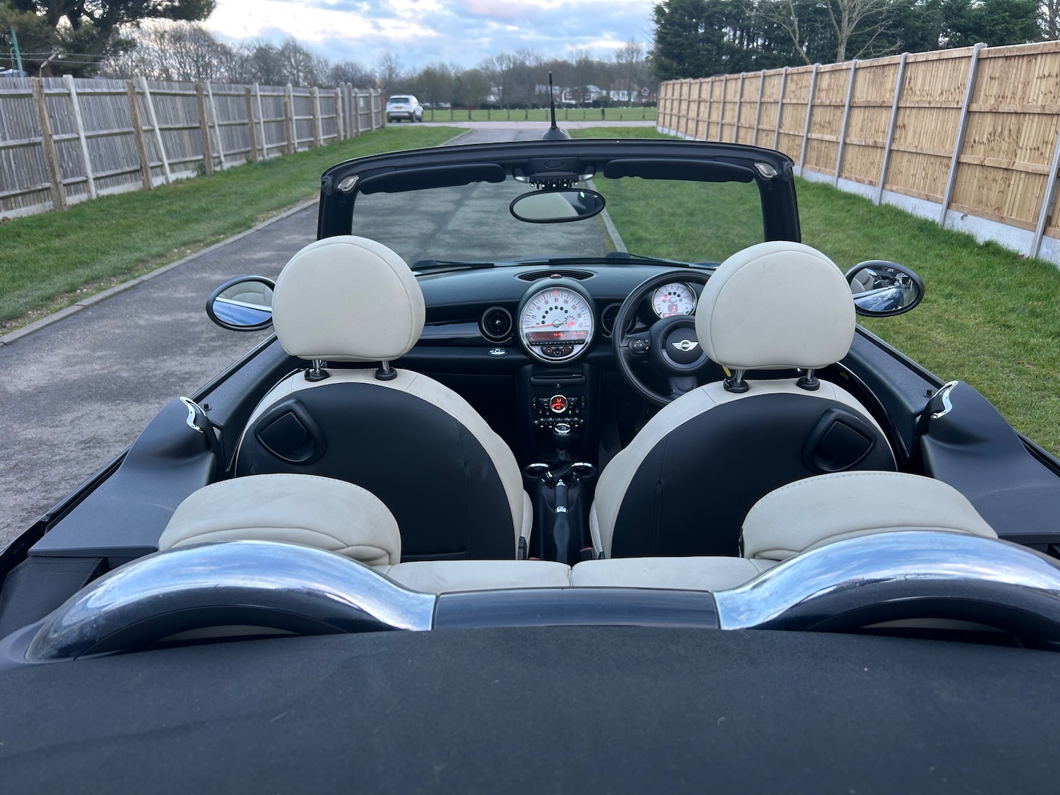 Used MINI Convertible 2012 for sale - 77493809: Photo 9