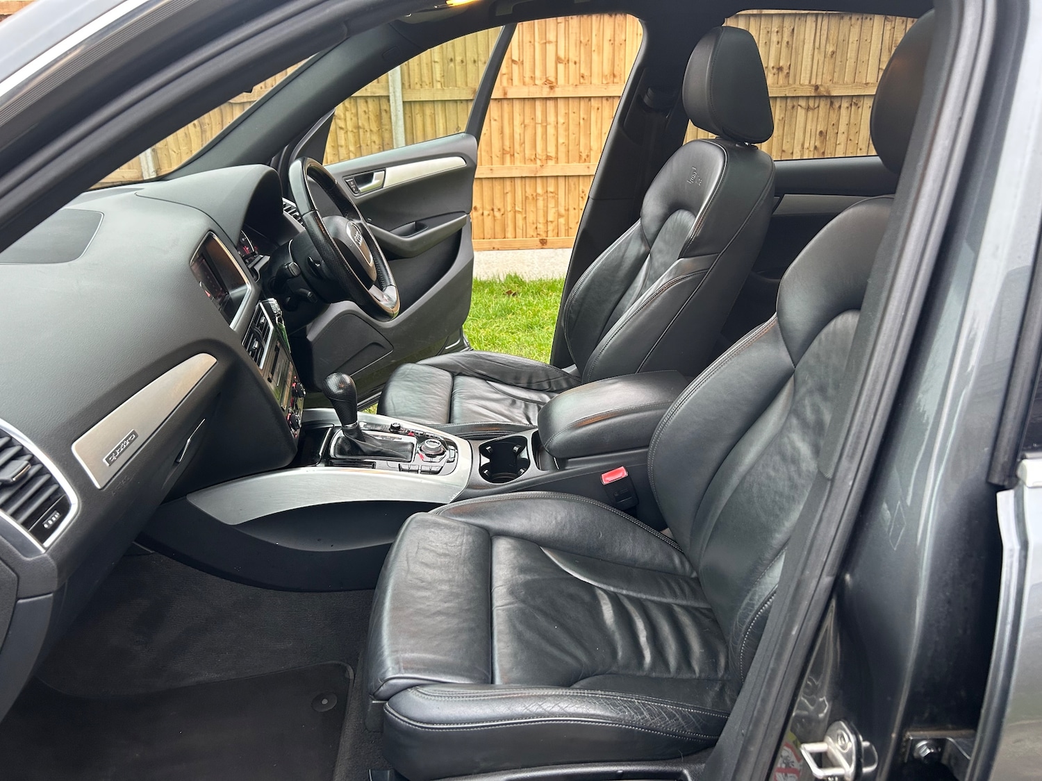 Used Audi Q5 2010 for sale - 77493813: Photo 11