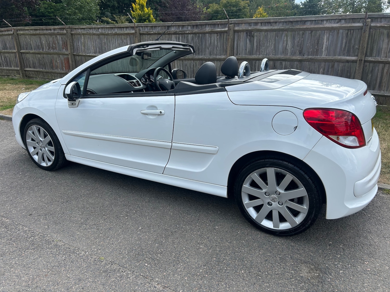 Used Peugeot 207 2009 for sale - 76501192: Photo 3