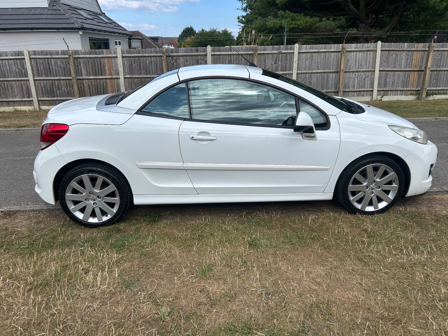 Used Peugeot 207 2009 for sale - 76501192: Photo 9