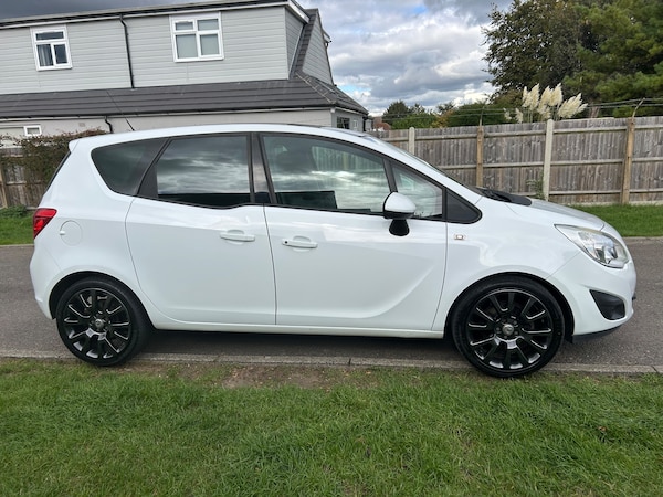 Used Vauxhall Meriva 2011 for sale - 76040541: Photo 2