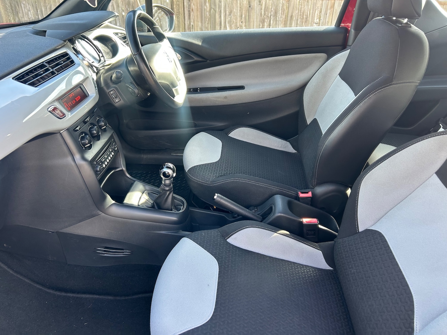 Used DS Automobiles DS 3 2015 for sale - 77347023: Photo 13