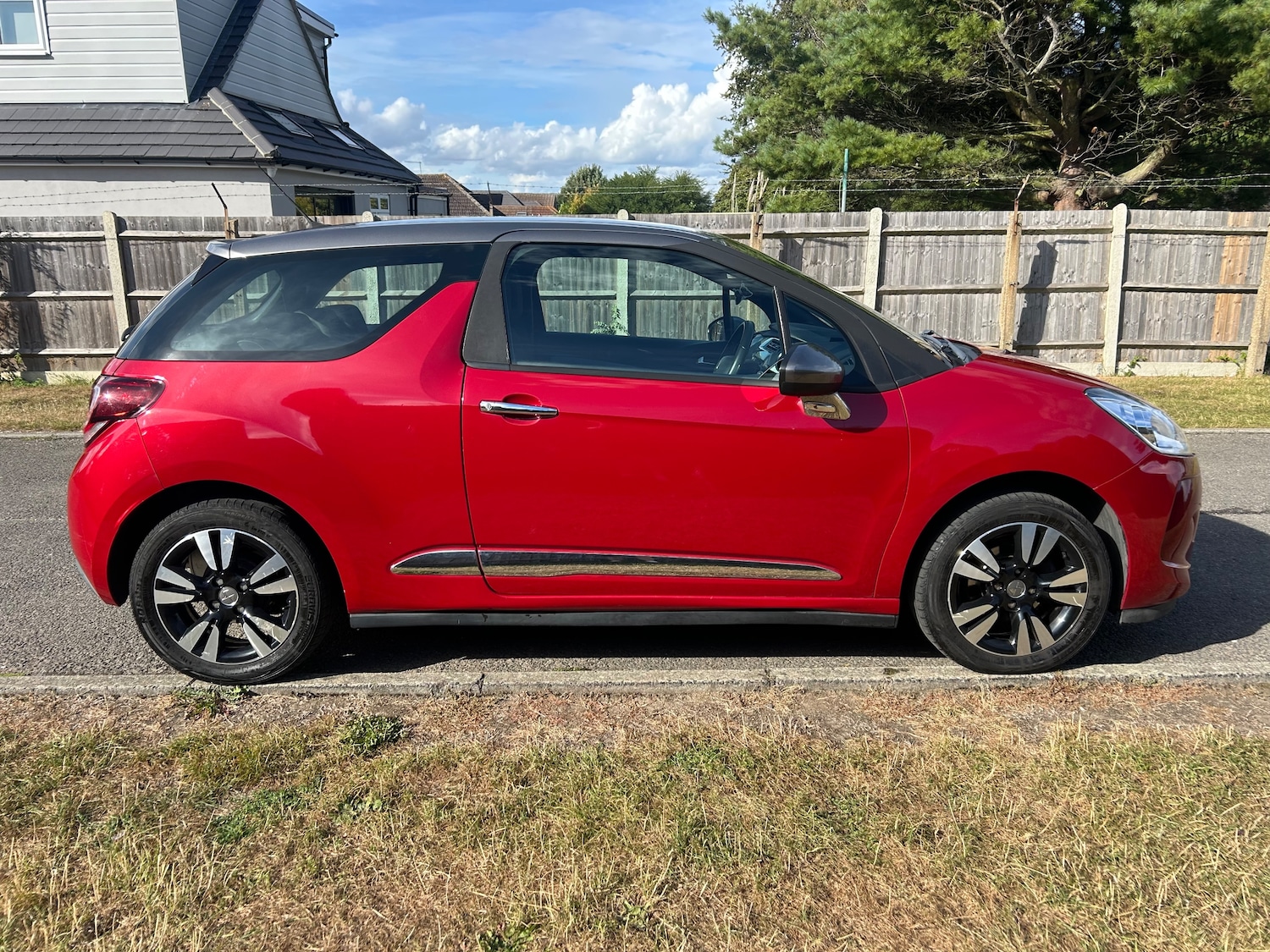 Used DS Automobiles DS 3 2015 for sale - 77347023: Photo 2