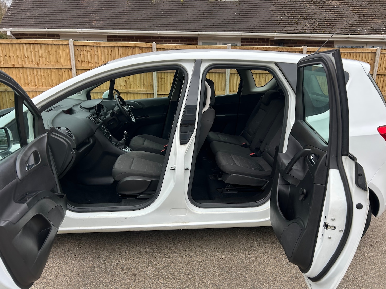 Used Vauxhall Meriva 2017 for sale - 77904342: Photo 10