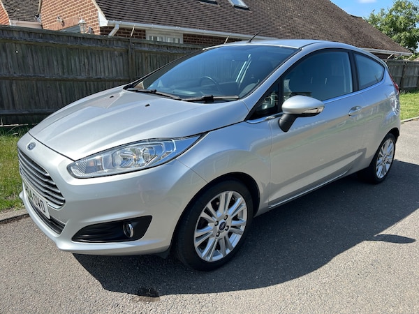 Used Ford Fiesta 2014 for sale - 76229710: Photo 8