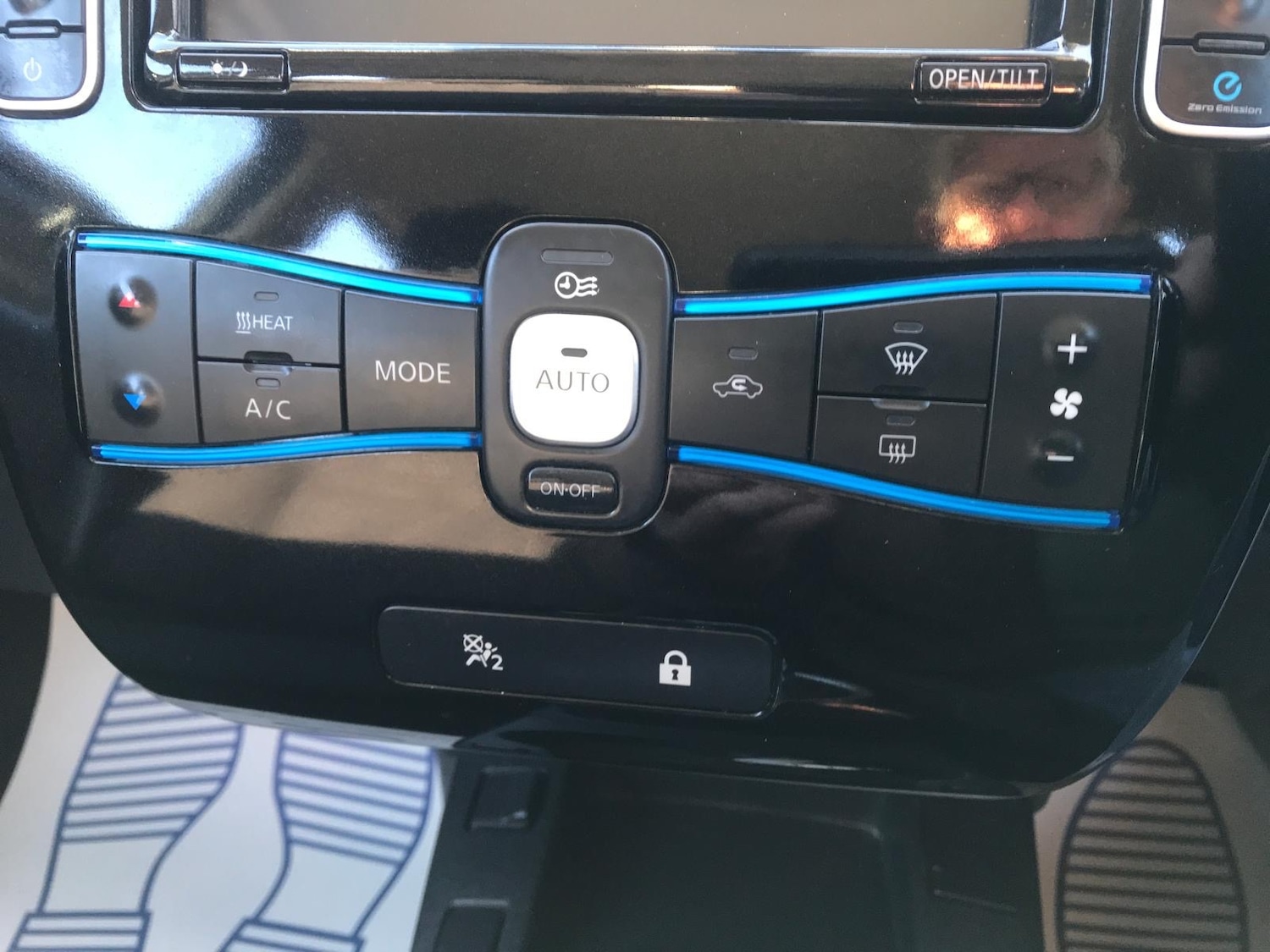 Used Nissan Leaf 2017 for sale - 76754762: Photo 34