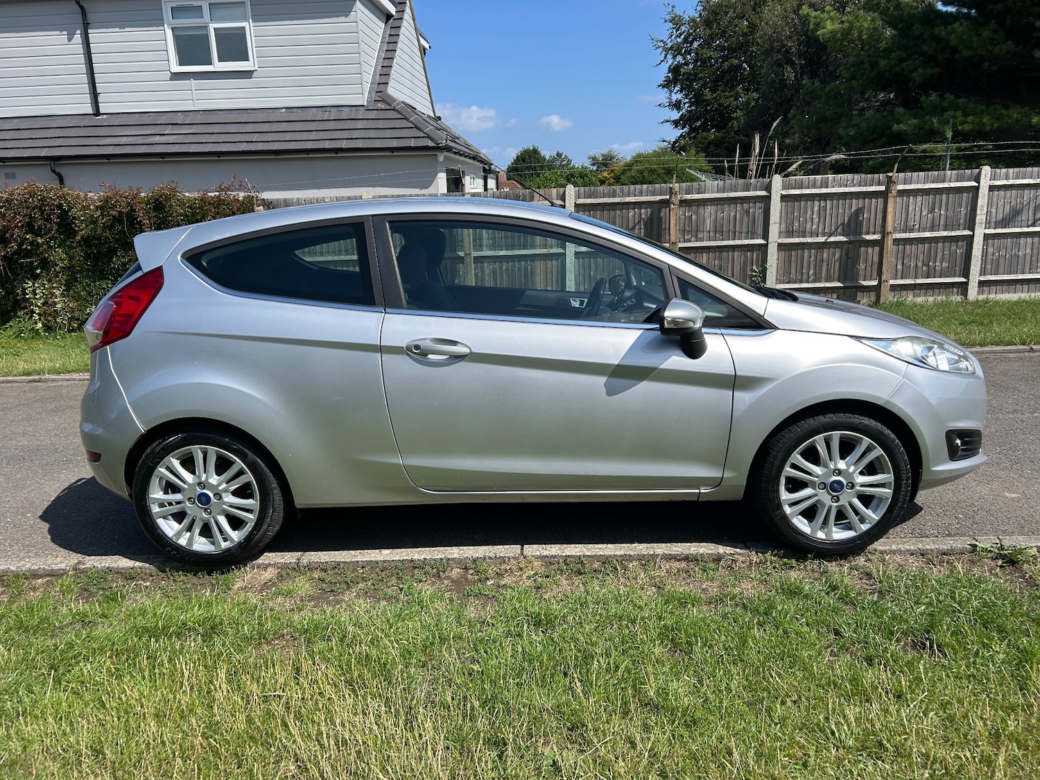 Used Ford Fiesta 2014 for sale - 76501200: Photo 2