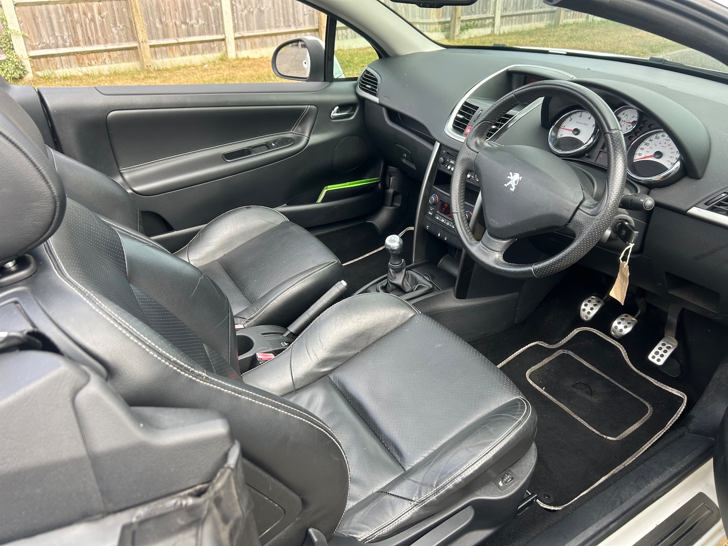 Used Peugeot 207 2009 for sale - 76931727: Photo 14