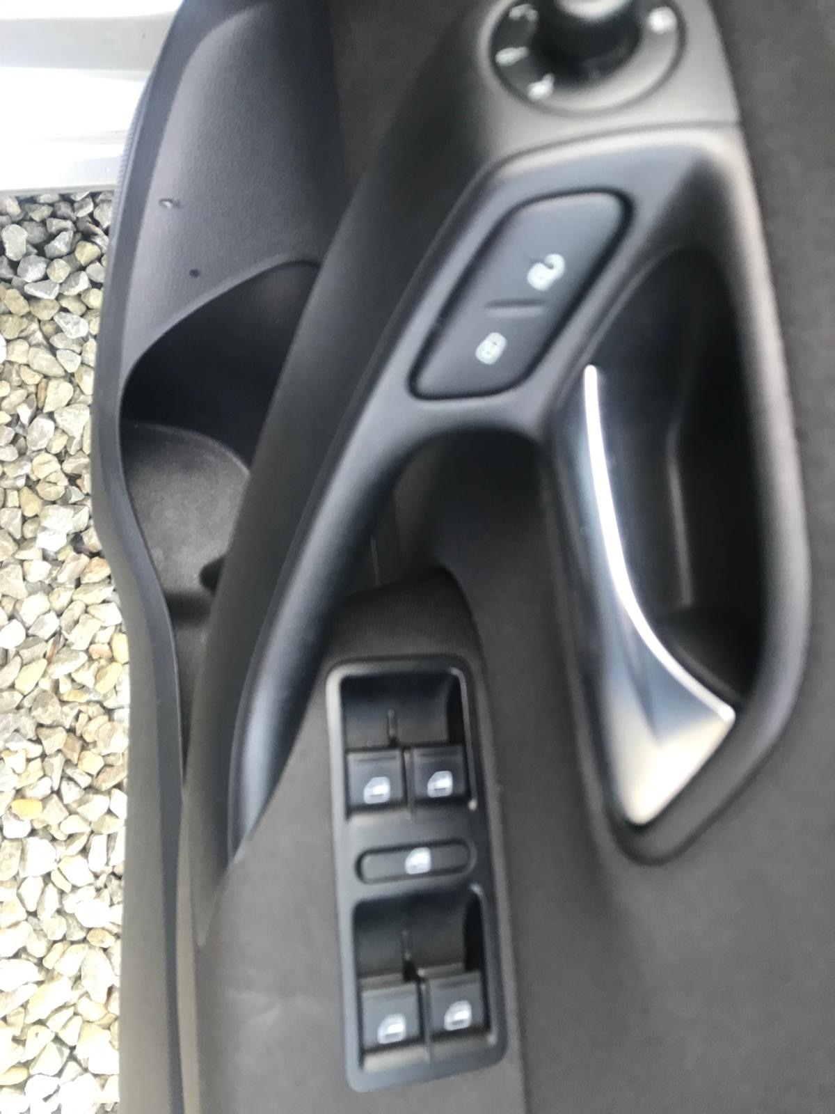 Used Volkswagen Polo 2012 for sale - 77236197: Photo 28