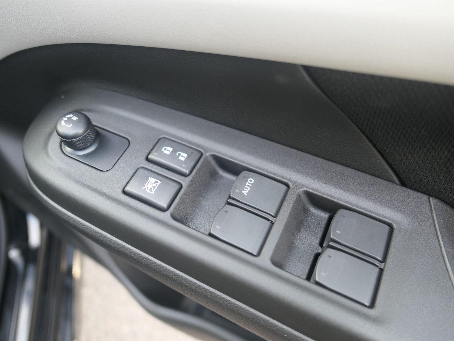 Used Suzuki Swift for sale - 77737835: Photo 13