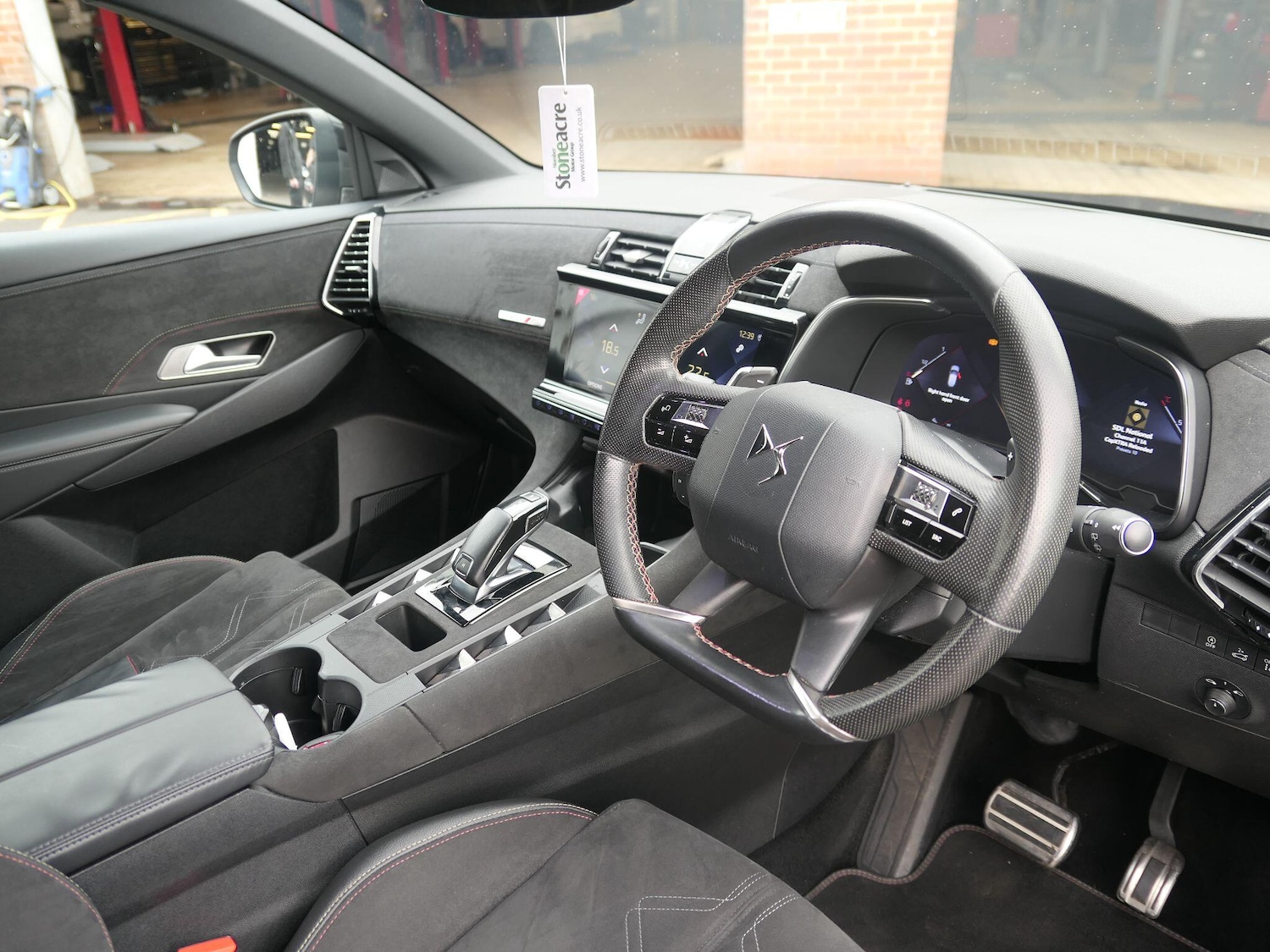 Used DS Automobiles DS 7 Crossback 2018 for sale - 76151952: Photo 10