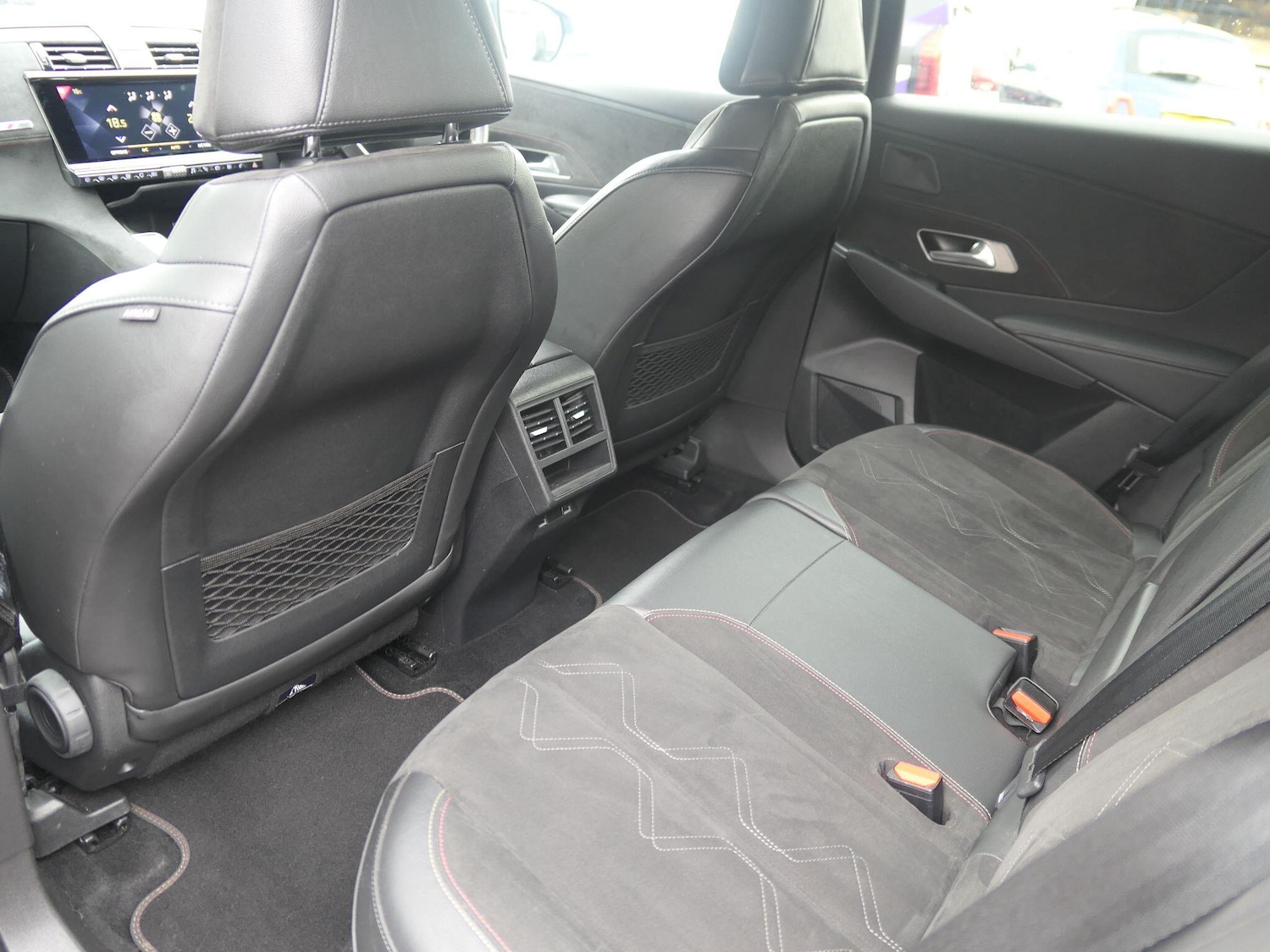 Used DS Automobiles DS 7 Crossback 2018 for sale - 76151952: Photo 14