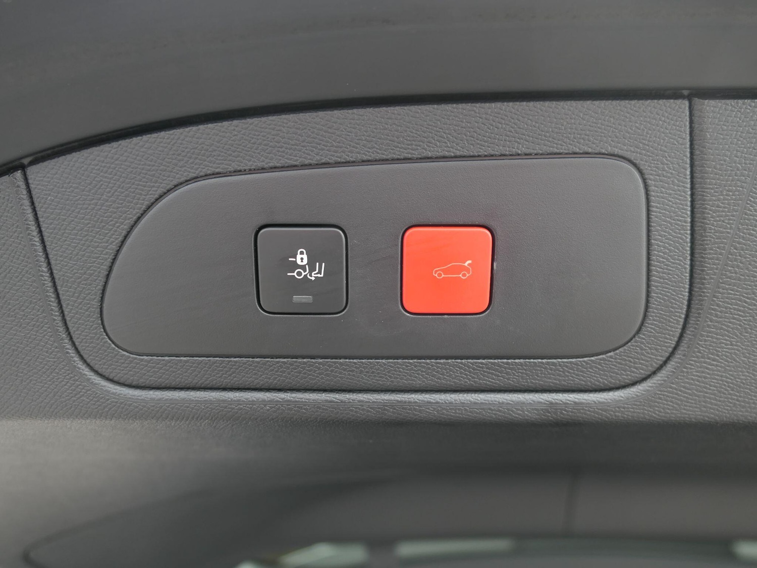 Used DS Automobiles DS 7 Crossback 2018 for sale - 76151952: Photo 15