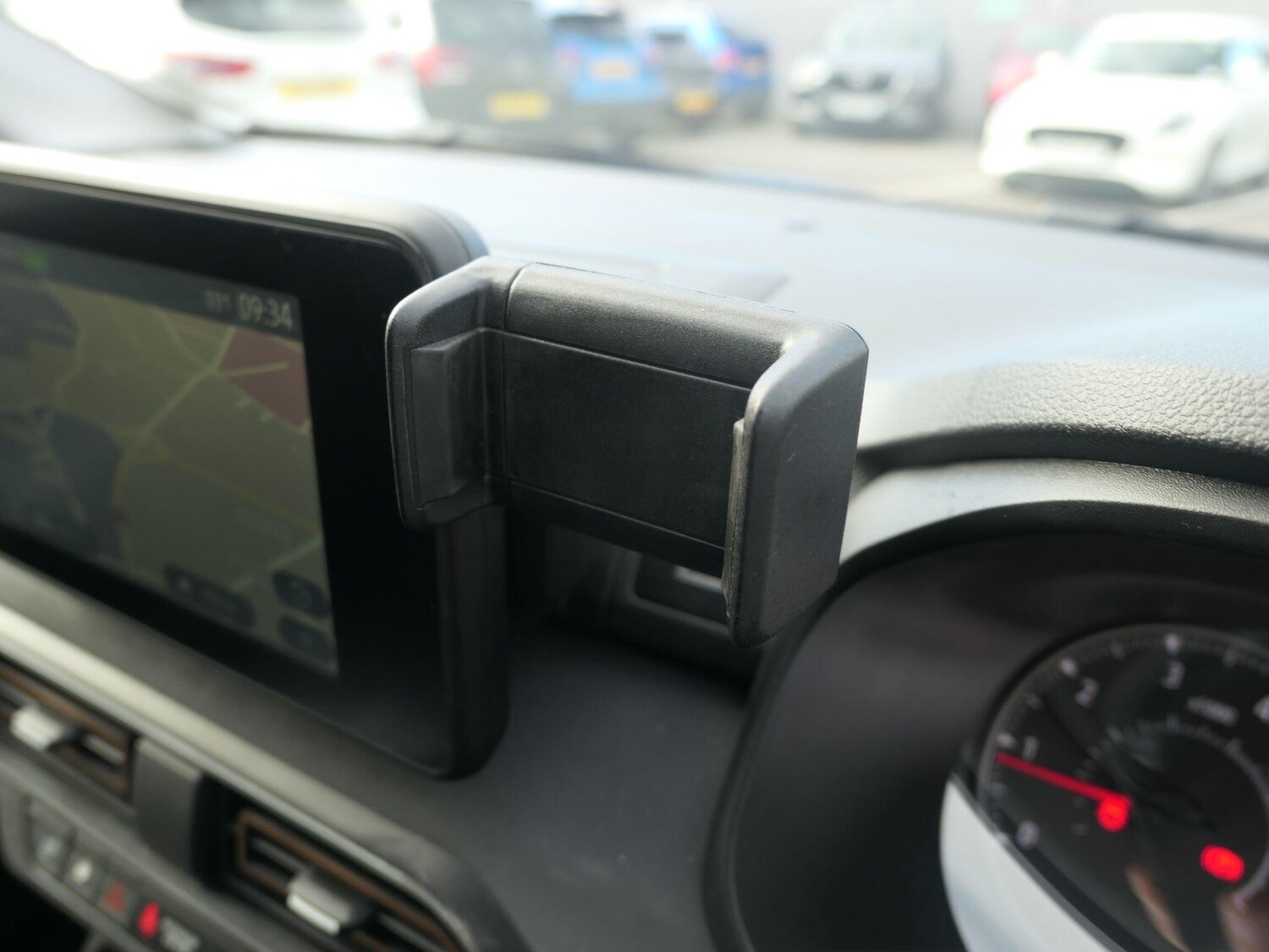 Used Dacia Sandero Stepway 2024 for sale - 76608157: Photo 31