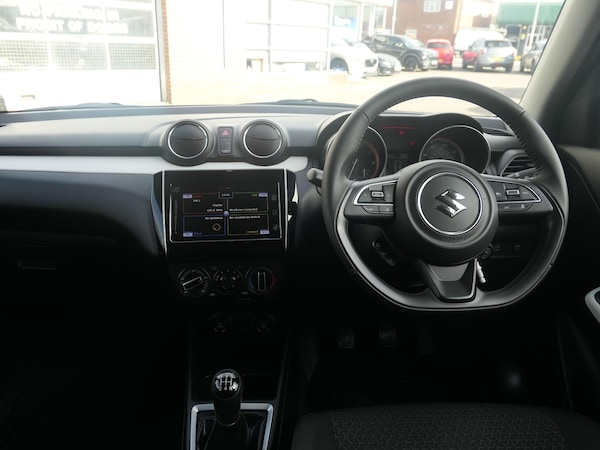 Used Suzuki Swift 2023 for sale - 76307187: Photo 9
