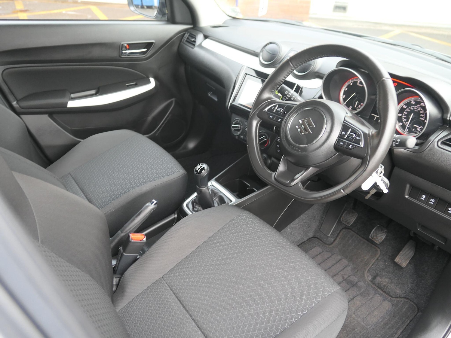 Used Suzuki Swift 2023 for sale - 77029265: Photo 12