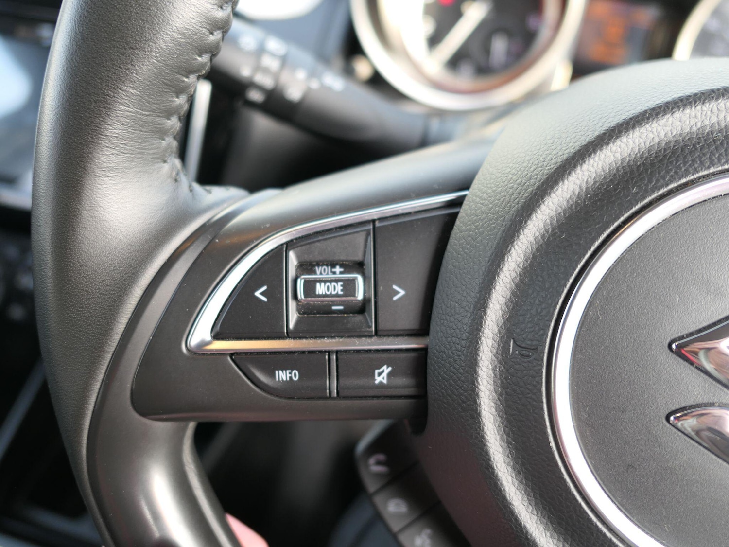 Used Suzuki Swift 2023 for sale - 77550206: Photo 14