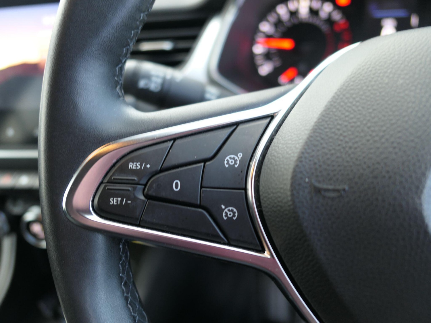 Used Renault Captur for sale - 77709565: Photo 14