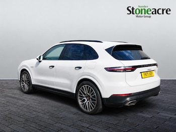 Used Porsche Cayenne 2021 for sale - 79411896: Photo