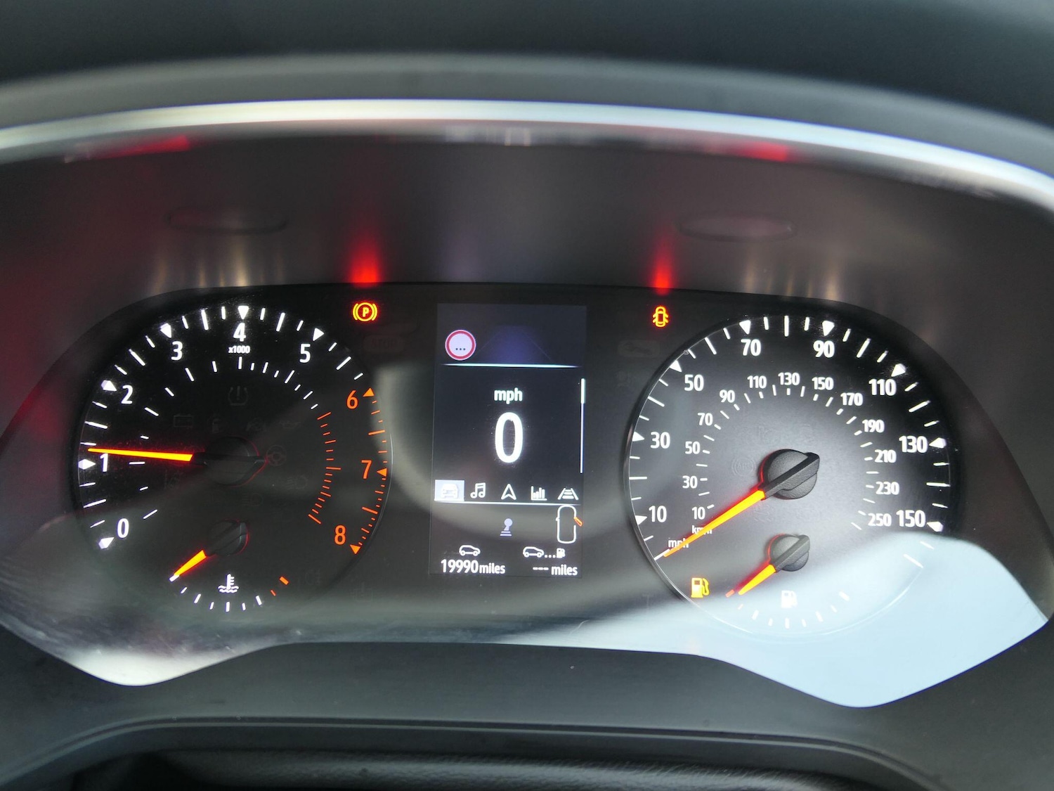 Used Renault Captur for sale - 77537408: Photo 28