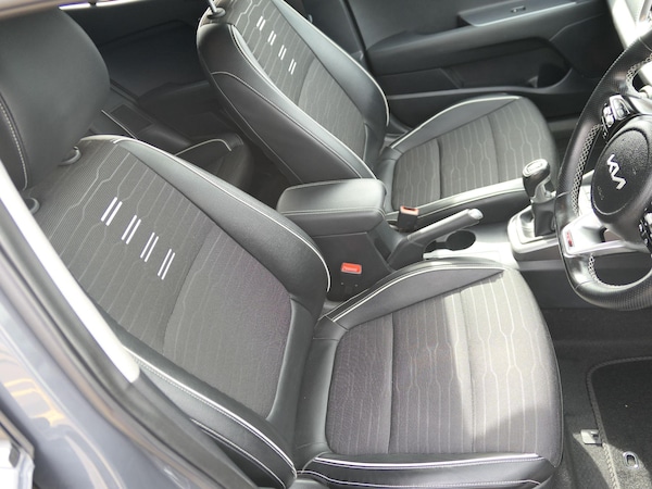 Used Kia Stonic 2022 for sale - 75622970: Photo 11