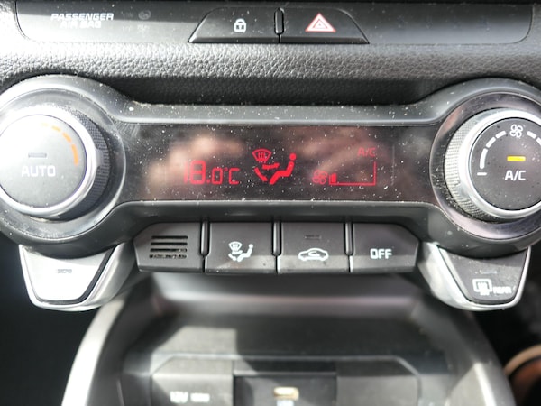 Used Kia Stonic 2022 for sale - 75622970: Photo 21