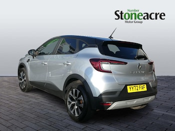 Used Renault Captur 2022 for sale - 76512697: Photo