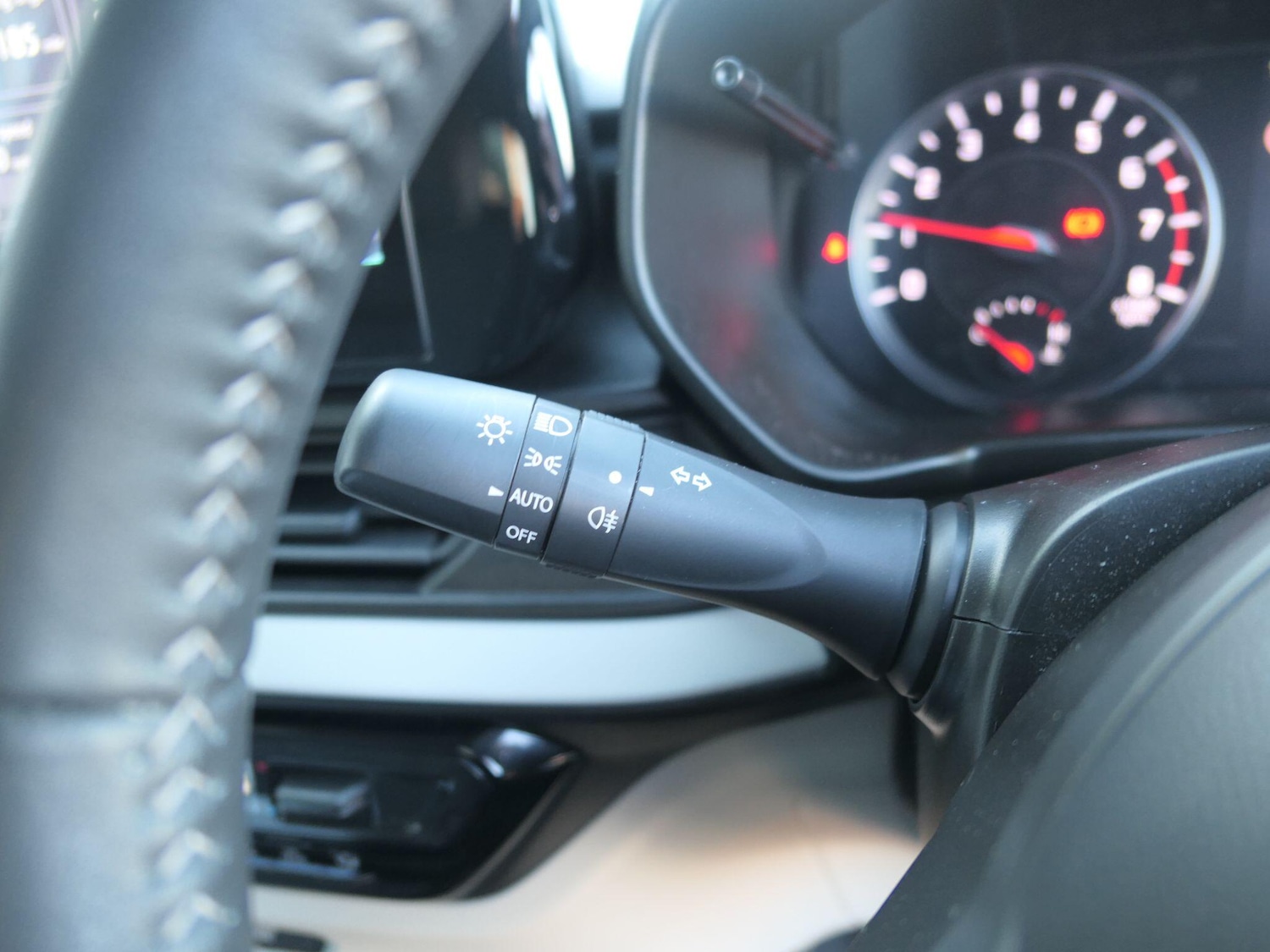 Used Suzuki Swift 2024 for sale - 77738022: Photo 25