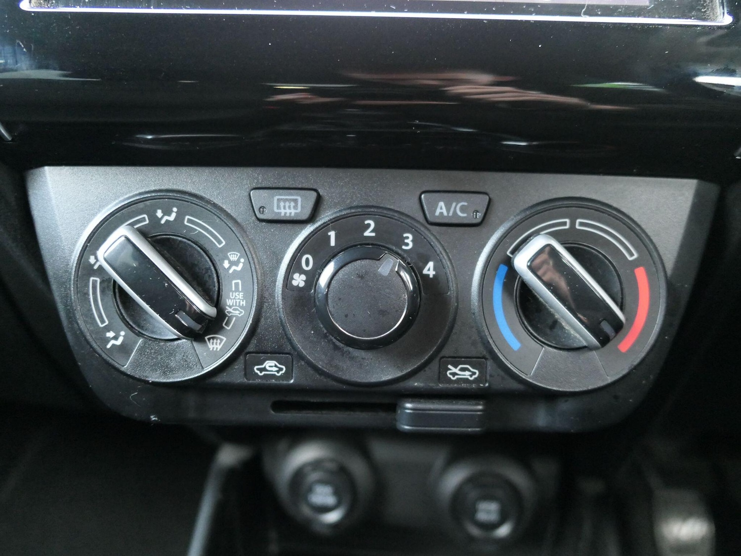 Used Suzuki Swift 2023 for sale - 77737855: Photo 17