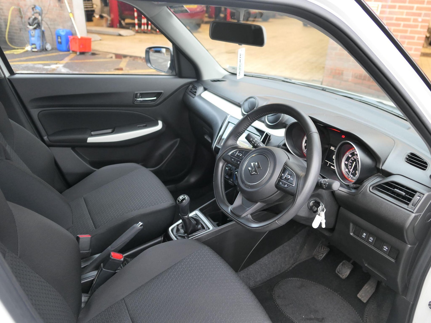 Used Suzuki Swift 2023 for sale - 77737855: Photo 9