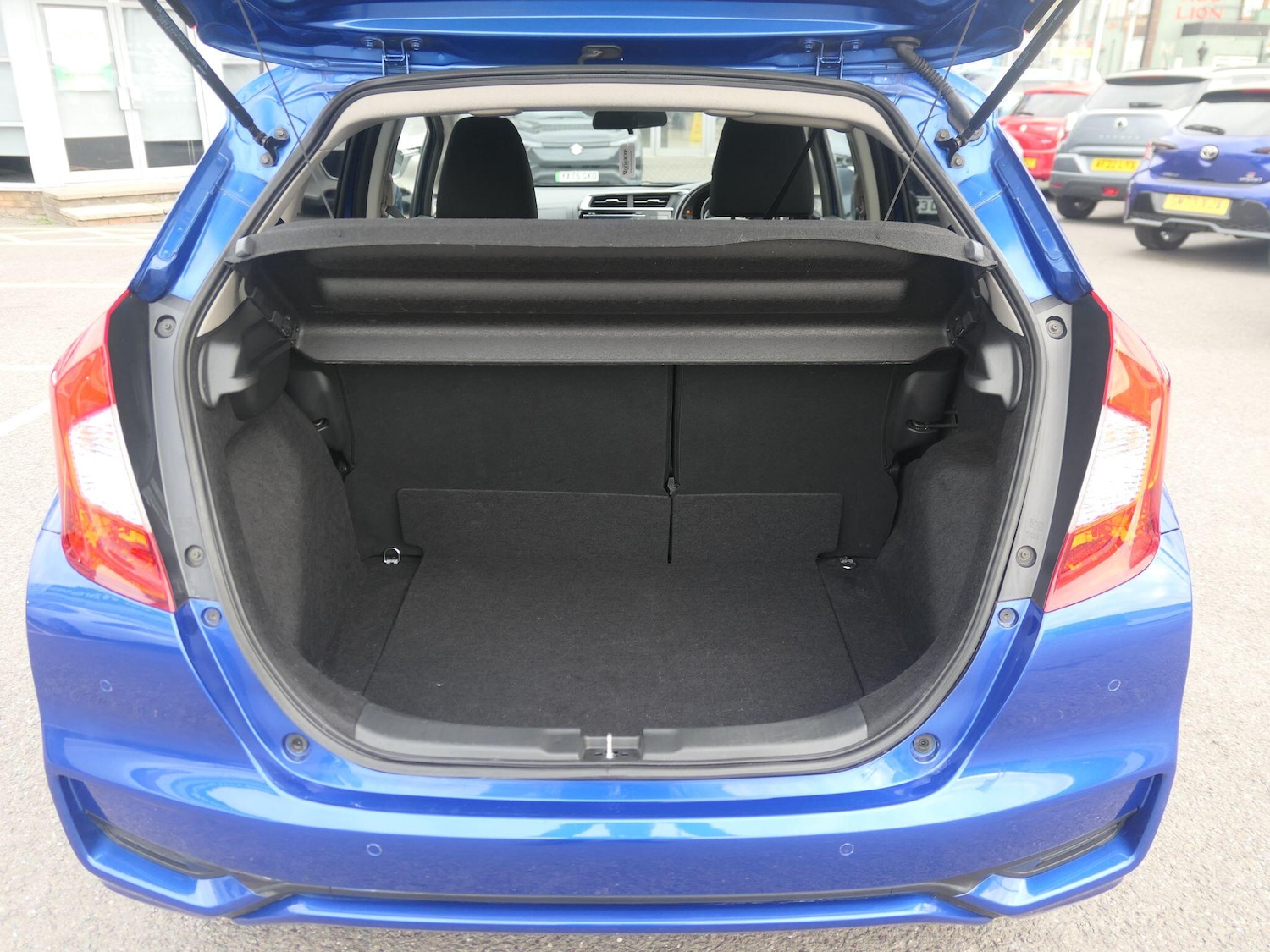 Used Honda Jazz 2019 for sale - 76912781: Photo 31