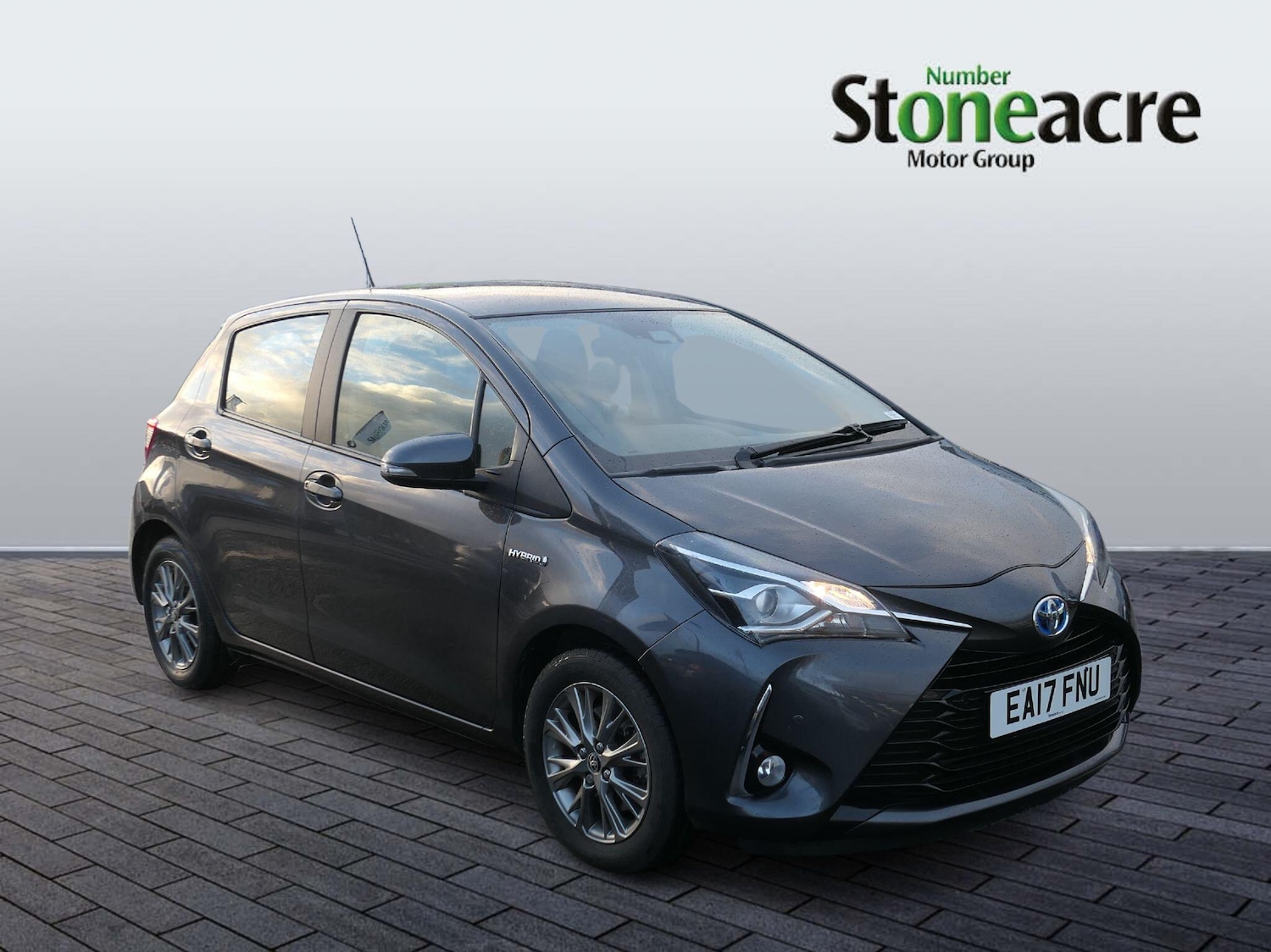Used Toyota Yaris 2017 for sale - 76727829: Photo 1