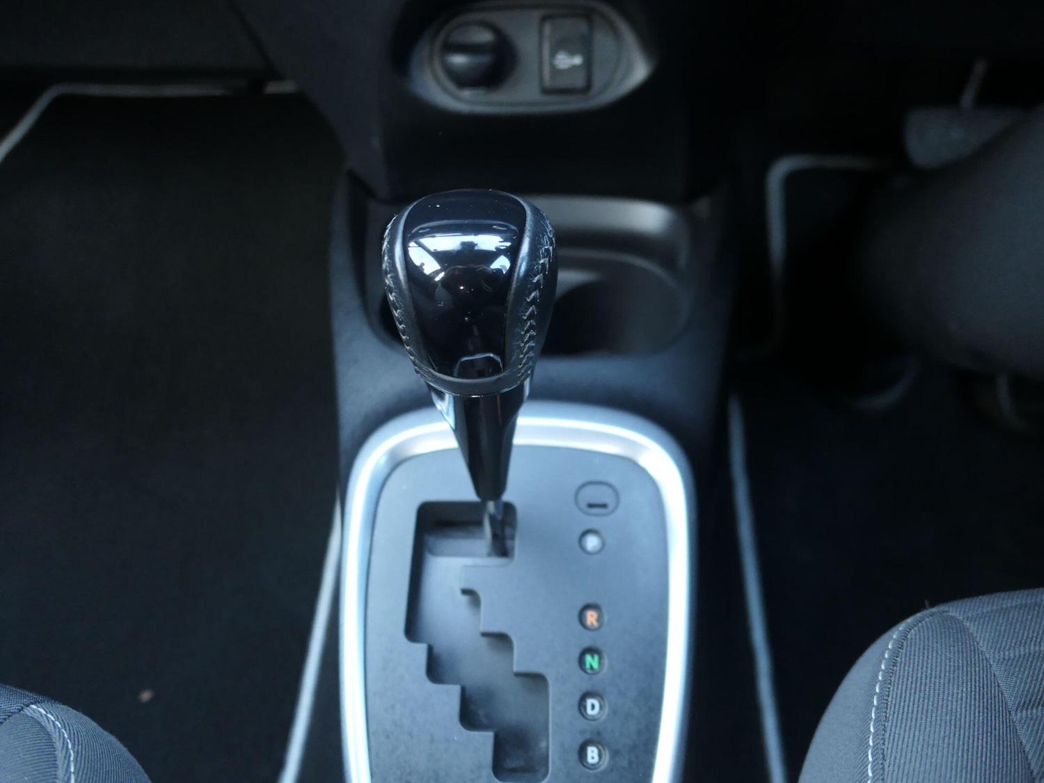 Used Toyota Yaris 2017 for sale - 76727829: Photo 17