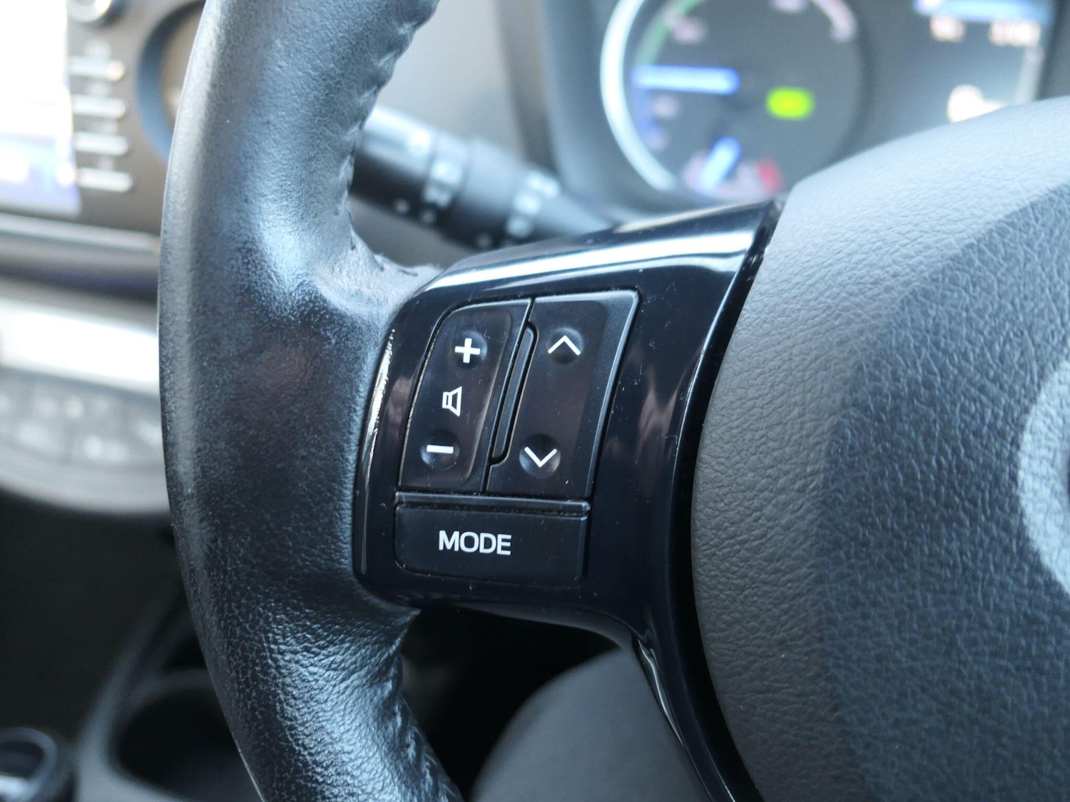 Used Toyota Yaris 2017 for sale - 76727829: Photo 19