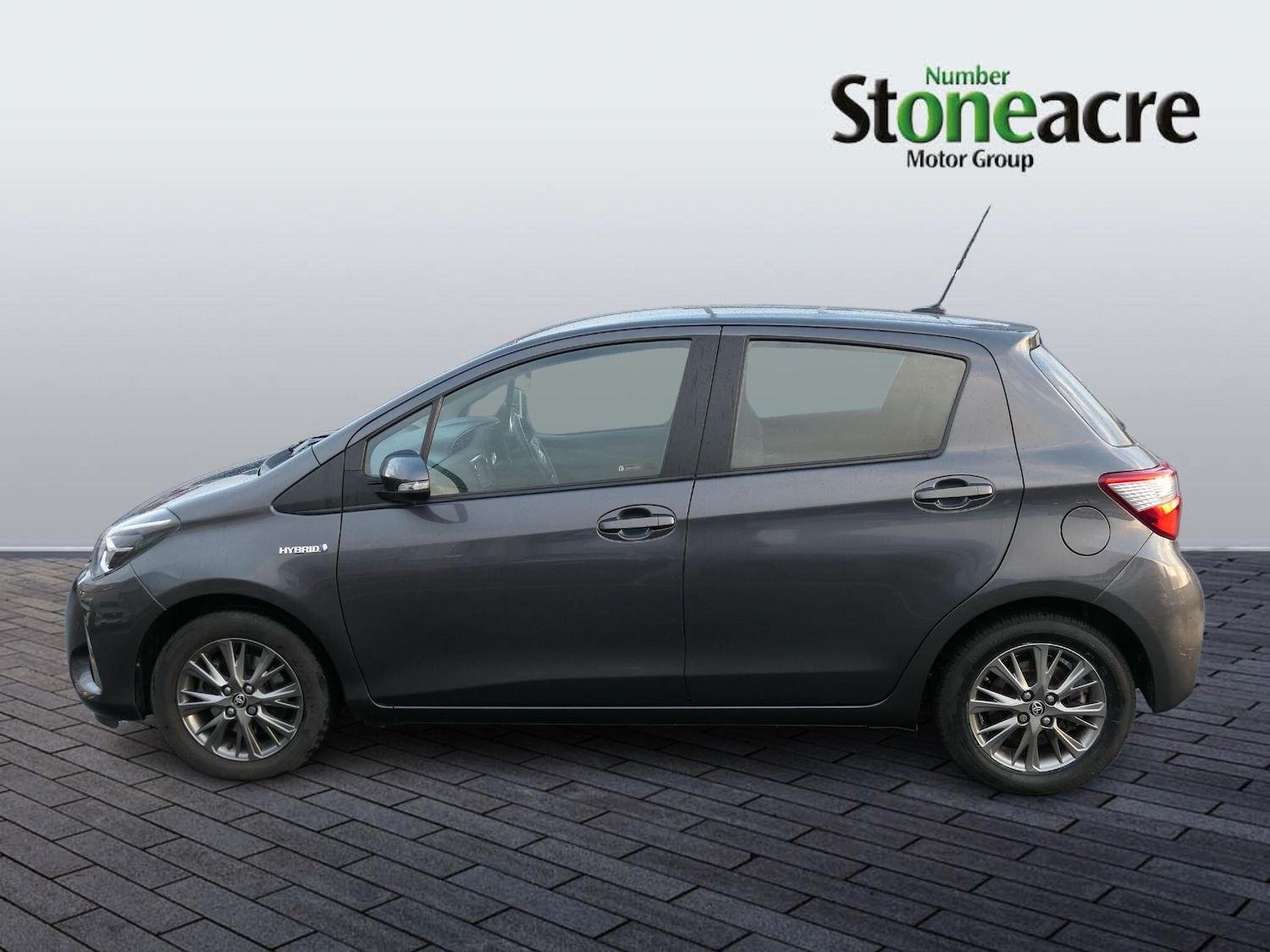 Used Toyota Yaris 2017 for sale - 76727829: Photo 4